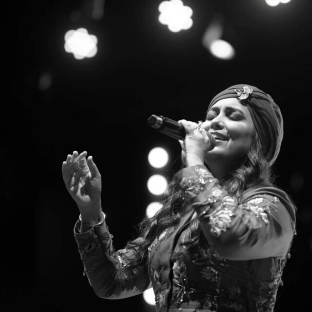🎤✨ A night of soulful melodies and unforgettable moments. Thank you, Harshdeep Kaur, for making Punjabi Icon Awards 2026 truly magical. ❤️@harshdeepkaurmusic

#HarshdeepKaur #PunjabiIconAwards2026 #LivePerformance #PunjabiPride #AwardsNight